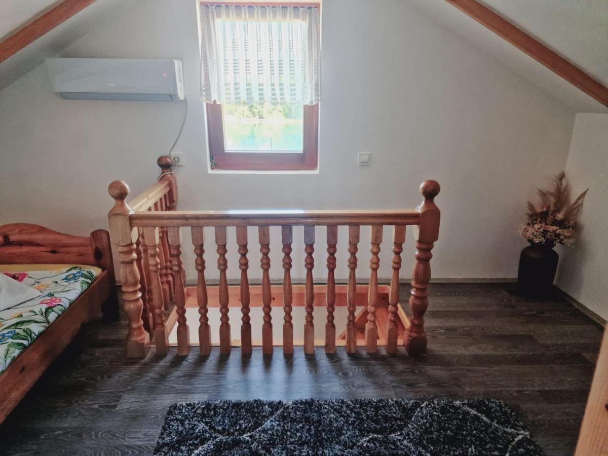 Kuca Za Odmor Susnjar Villa Ripac Kültér fotó